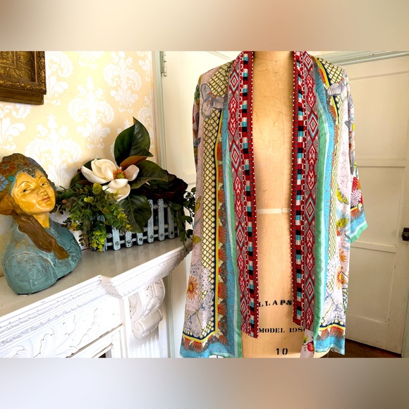 JONNY WAS silk REVERSIBLE kimono, butterflies, floral. Beading on trim - Picture 3 of 15